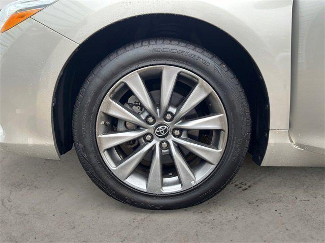 used 2017 Toyota Camry Hybrid car, priced at $18,950