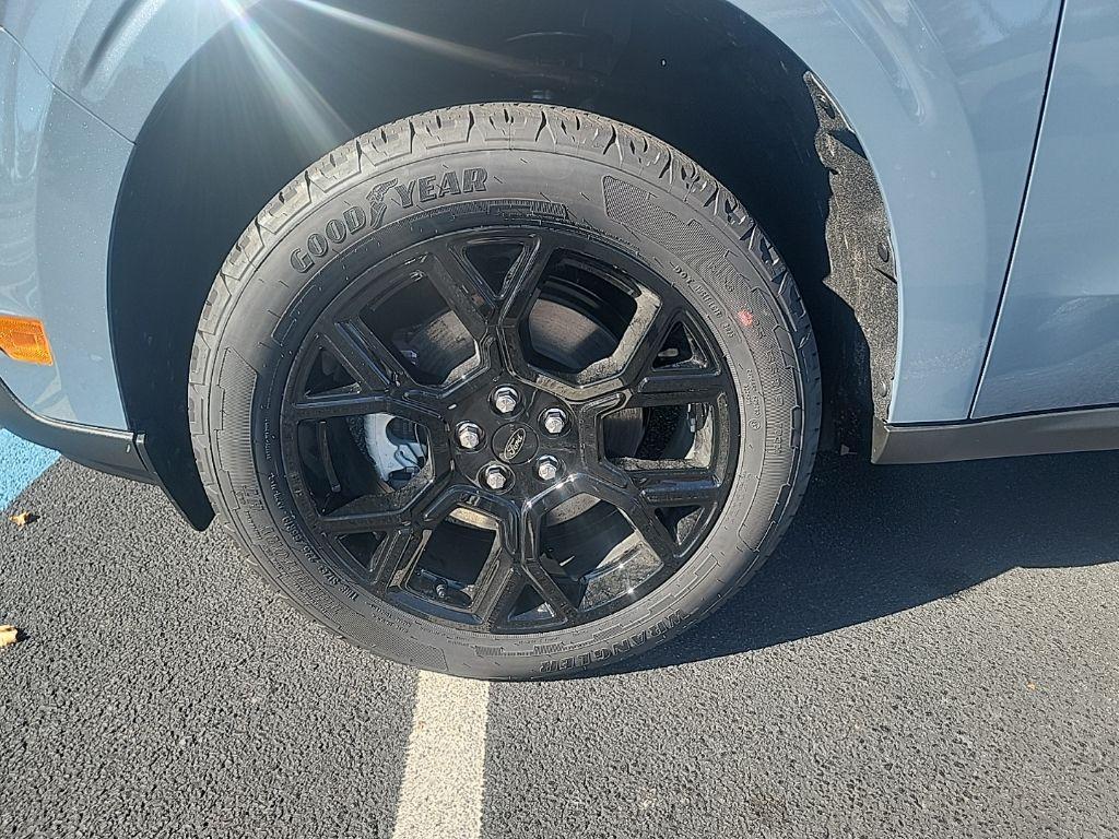 new 2025 Ford Maverick car, priced at $39,085