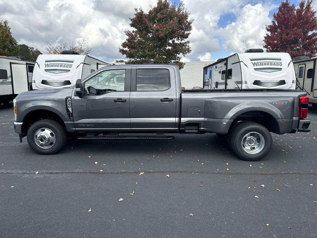 new 2024 Ford F-350 car, priced at $69,040