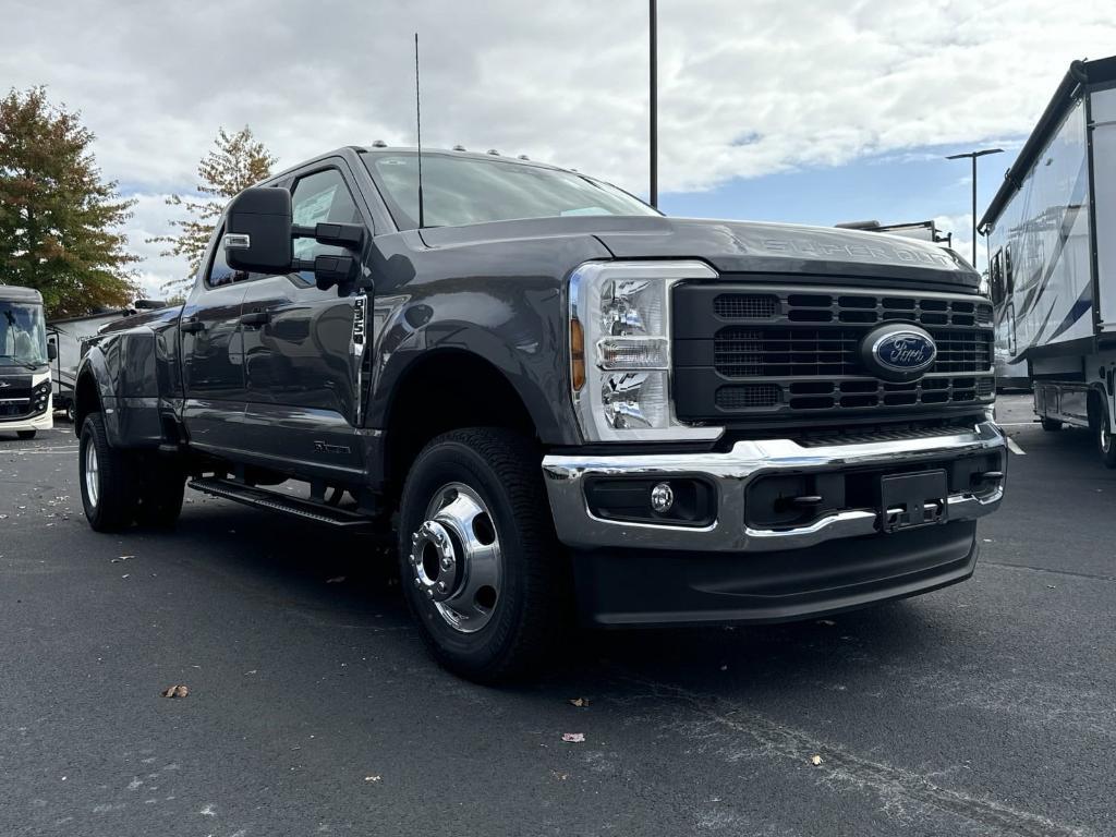 new 2024 Ford F-350 car, priced at $69,040