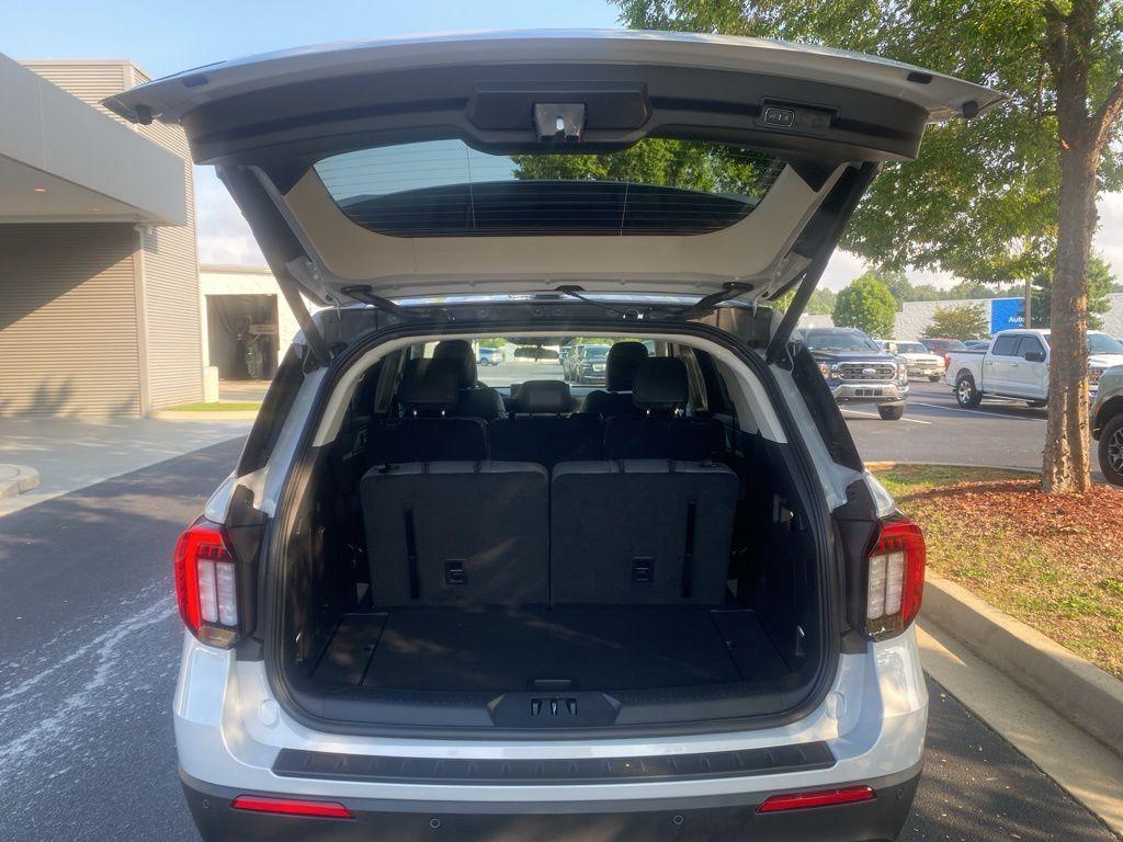 new 2025 Ford Explorer car, priced at $43,609