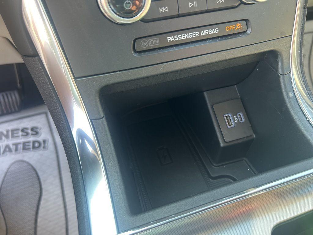 used 2024 Ford Edge car, priced at $35,343