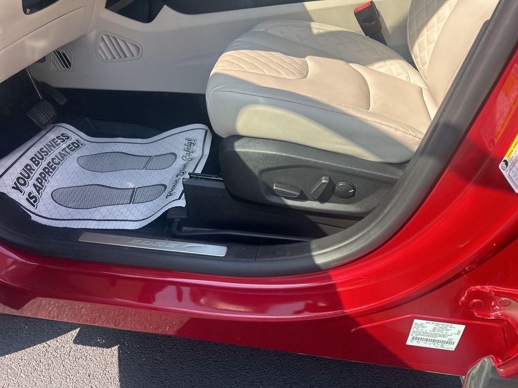 used 2024 Ford Edge car, priced at $35,343