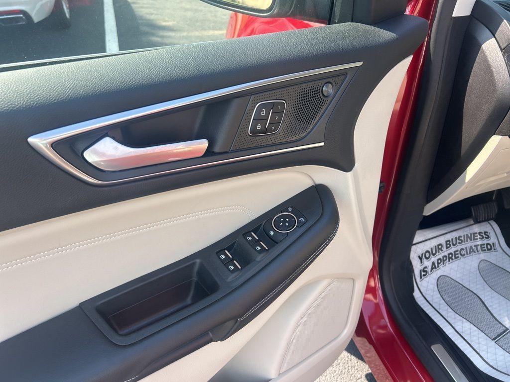 used 2024 Ford Edge car, priced at $35,343