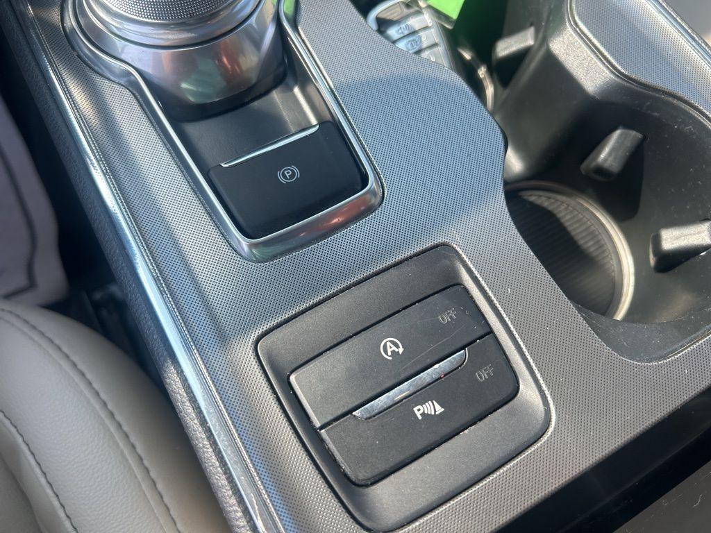 used 2024 Ford Edge car, priced at $35,343