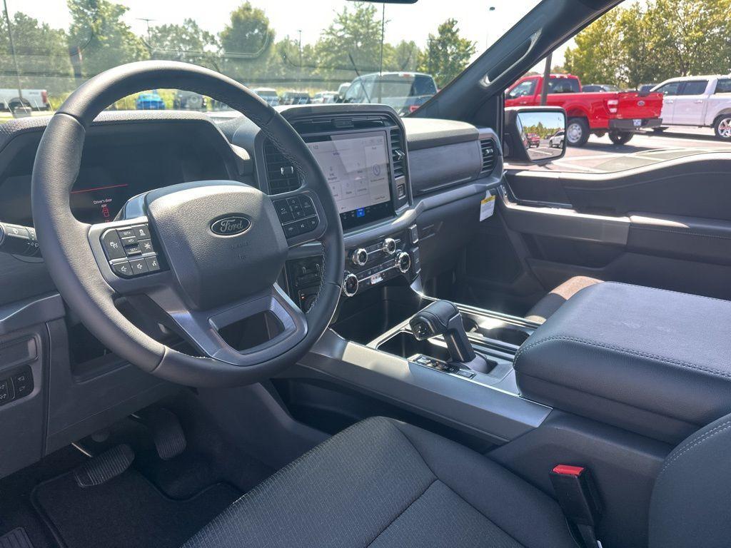 new 2025 Ford F-150 car, priced at $61,640