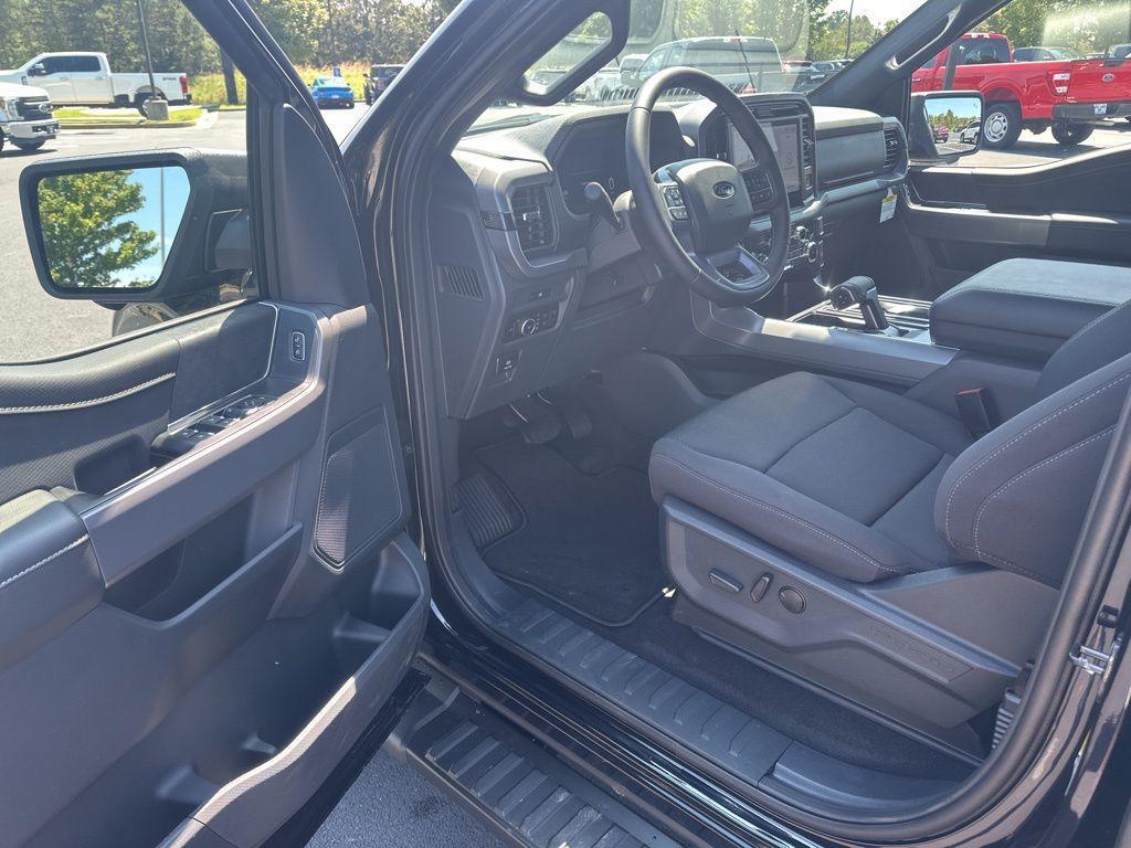 new 2025 Ford F-150 car, priced at $61,640