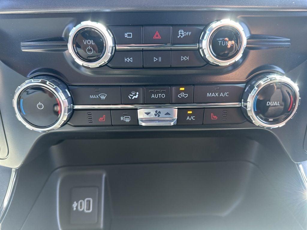 new 2025 Ford F-150 car, priced at $61,640