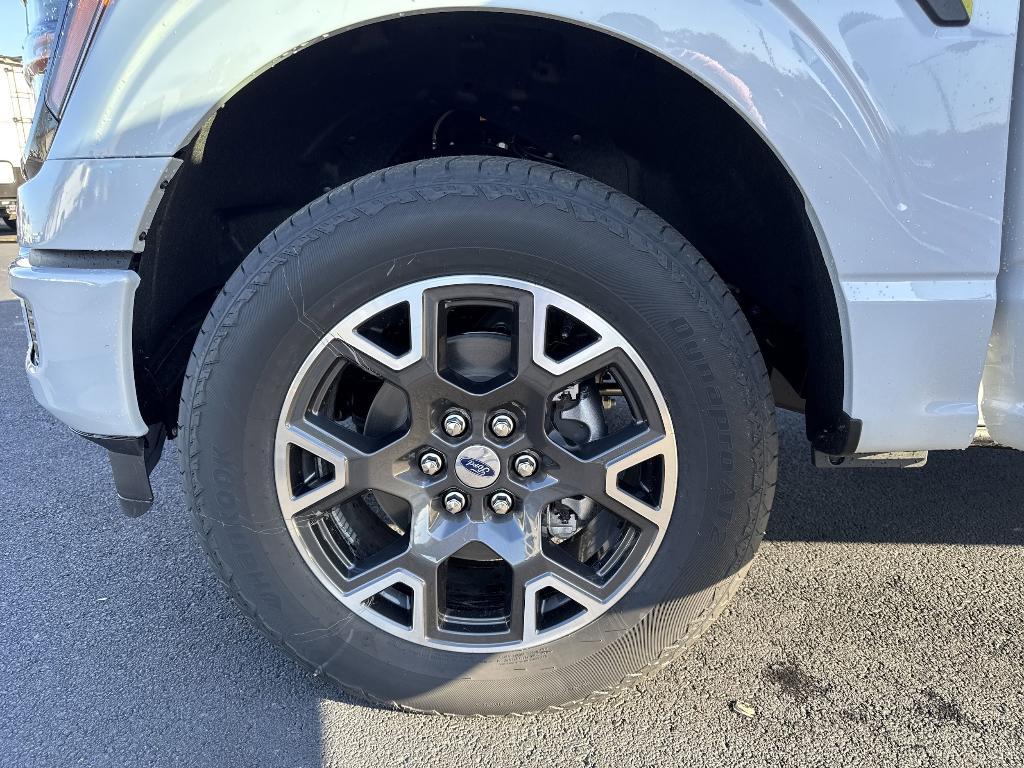 new 2025 Ford F-150 car, priced at $50,613