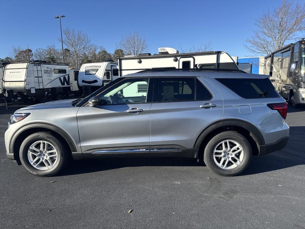 new 2025 Ford Explorer car, priced at $40,250