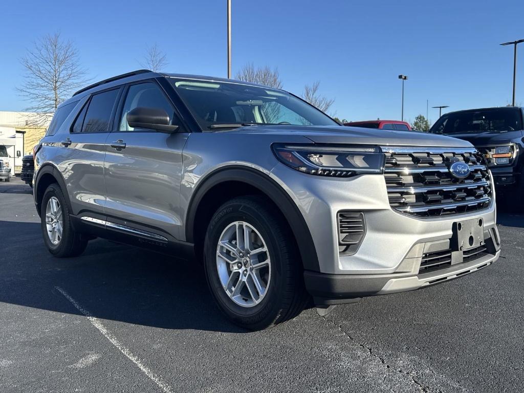 new 2025 Ford Explorer car, priced at $40,250