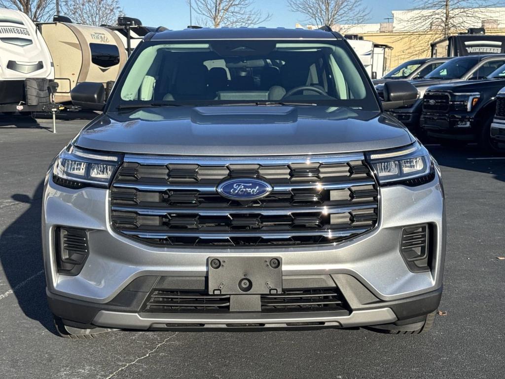 new 2025 Ford Explorer car, priced at $40,250