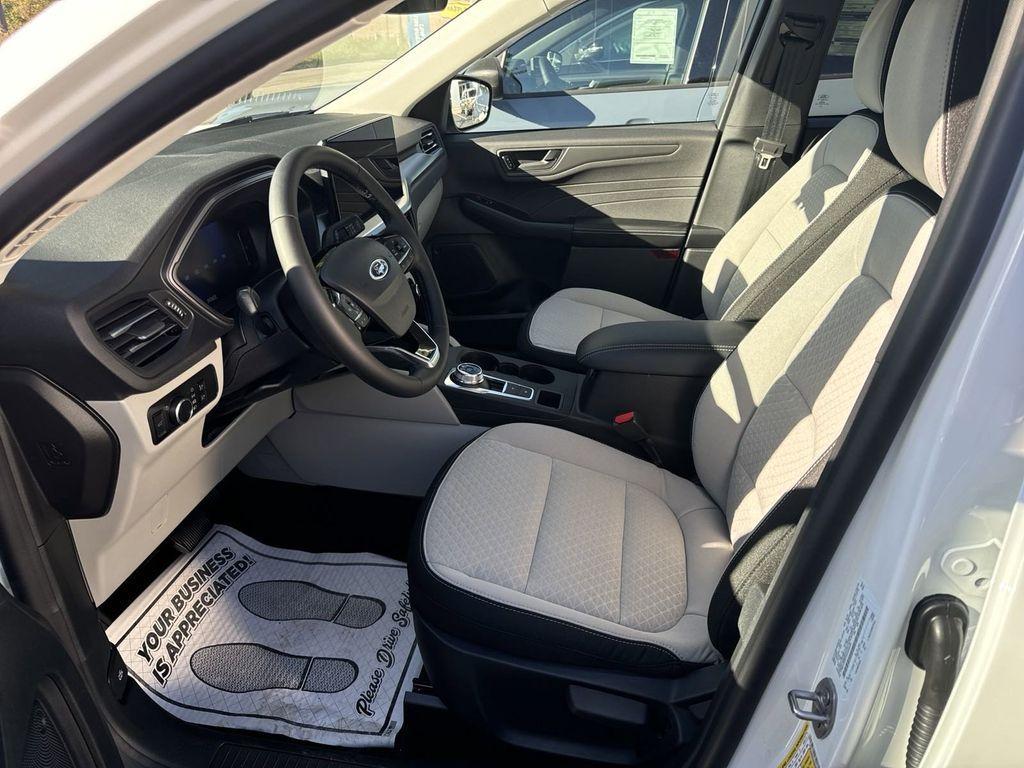 new 2025 Ford Escape car, priced at $29,455