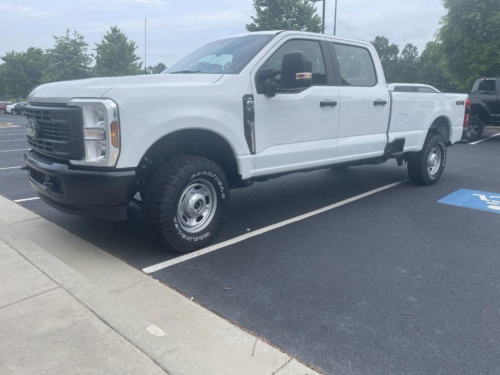 new 2024 Ford F-350 car, priced at $57,100