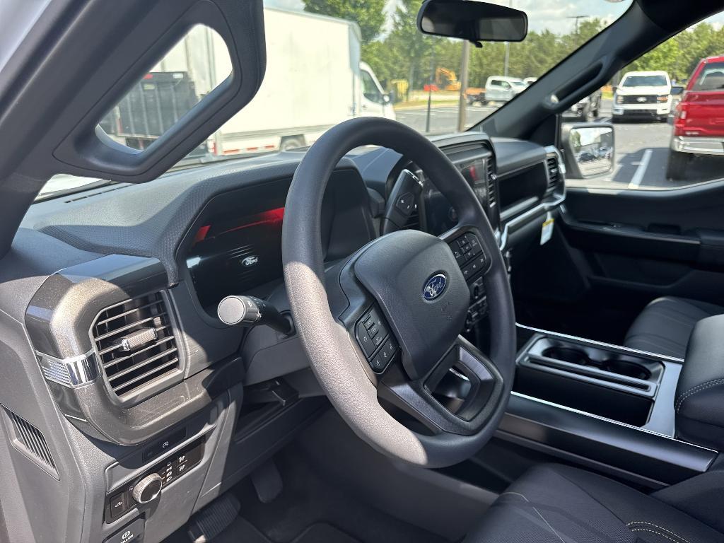 new 2025 Ford F-150 car, priced at $43,100