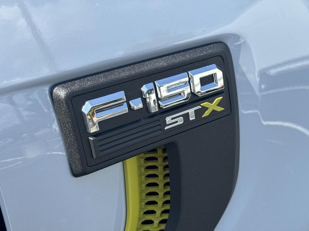new 2025 Ford F-150 car, priced at $43,100
