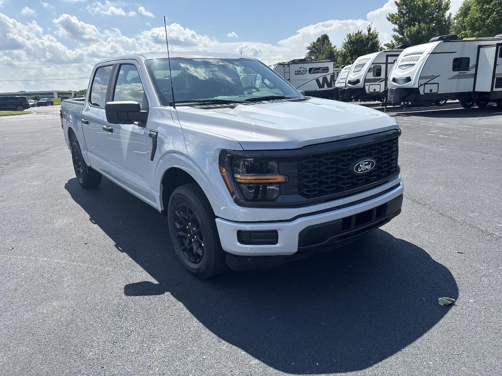 new 2025 Ford F-150 car, priced at $43,100