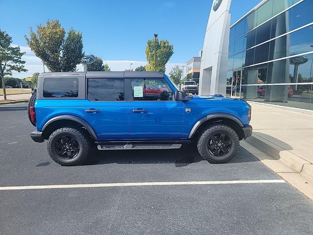 new 2025 Ford Bronco car, priced at $52,370