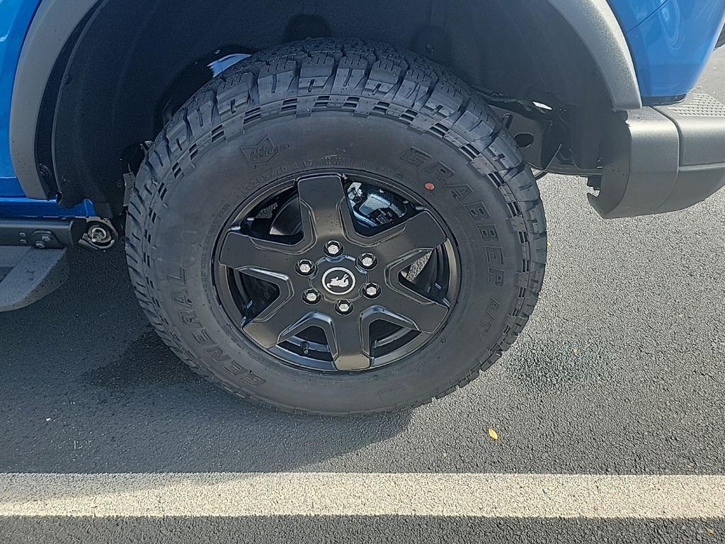 new 2025 Ford Bronco car, priced at $52,370