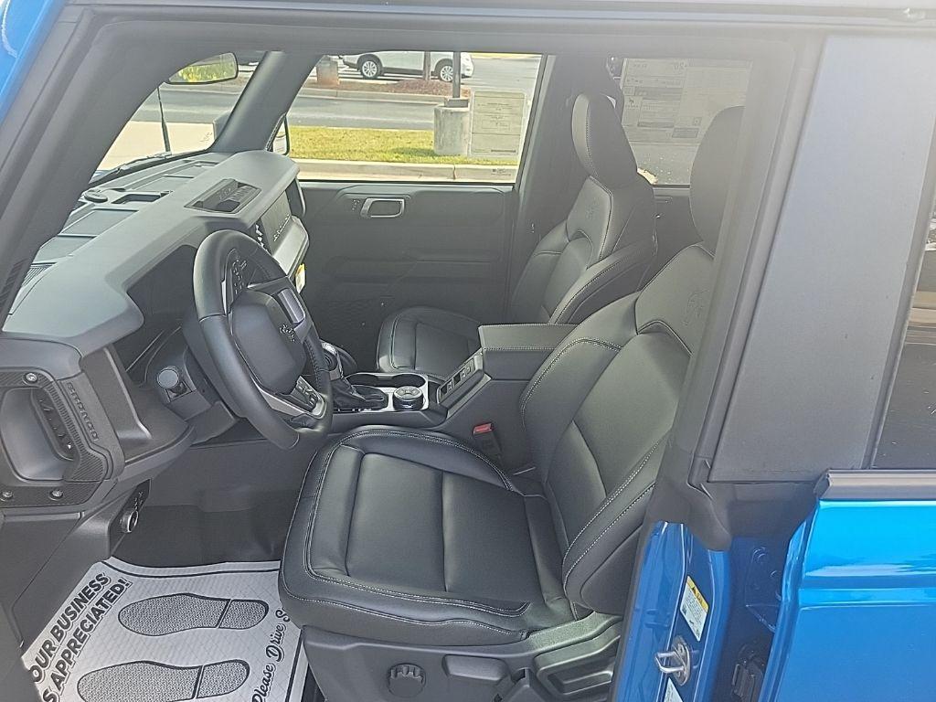 new 2025 Ford Bronco car, priced at $52,370
