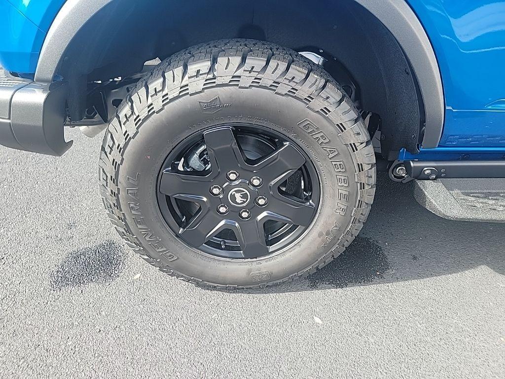 new 2025 Ford Bronco car, priced at $52,370