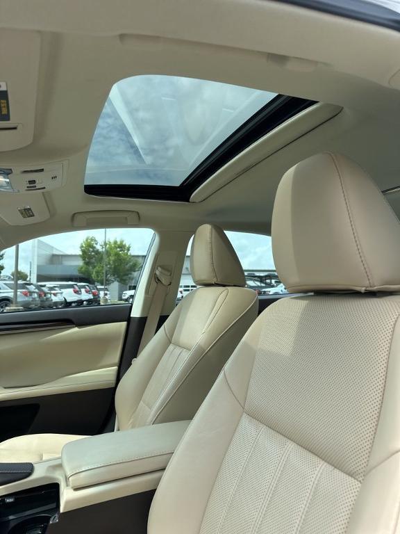 used 2018 Lexus ES 350 car, priced at $27,995
