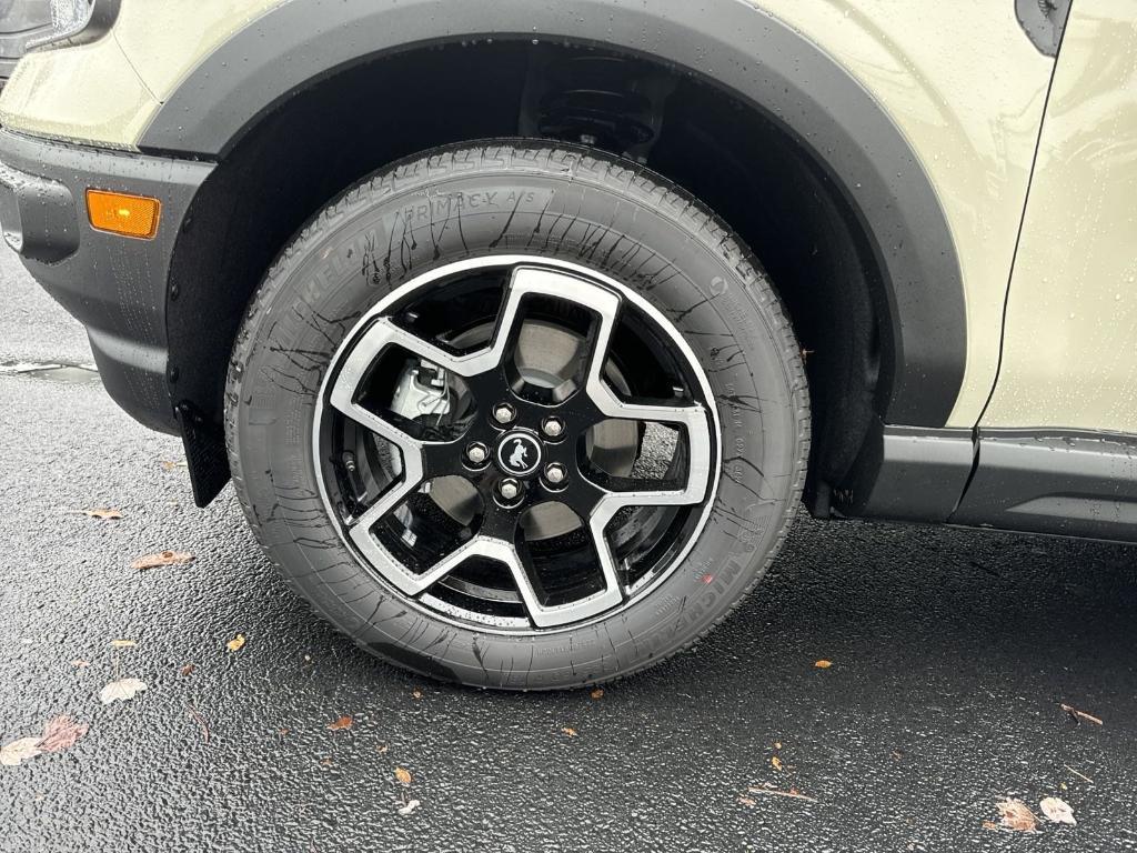 new 2024 Ford Bronco Sport car, priced at $32,995