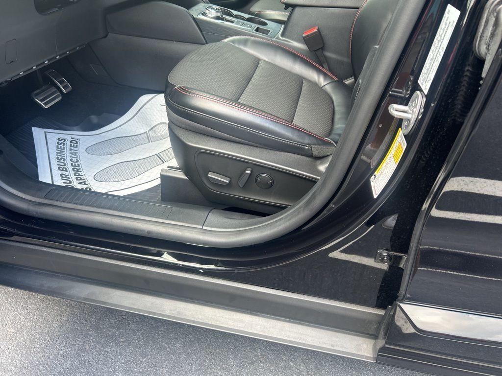 used 2023 Ford Escape car, priced at $25,995