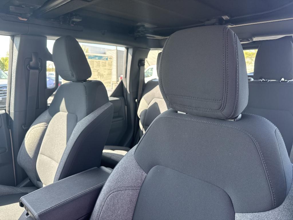 new 2025 Ford Bronco car, priced at $41,957