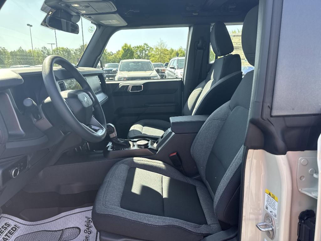 new 2025 Ford Bronco car, priced at $41,957