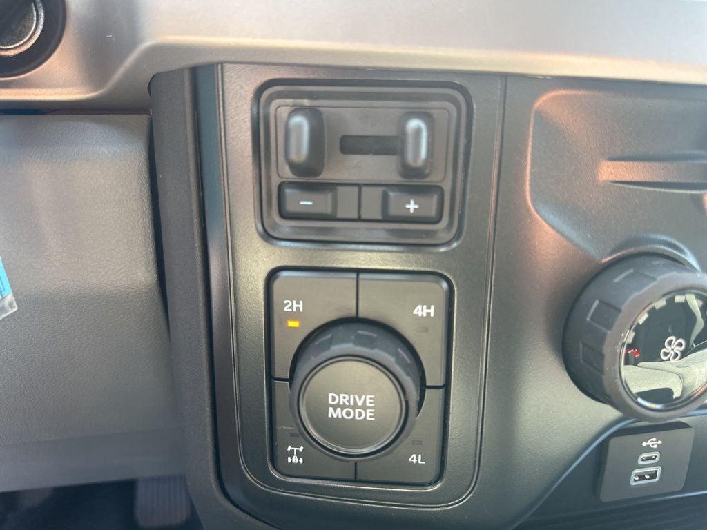 new 2025 Ford F-350 car, priced at $56,198