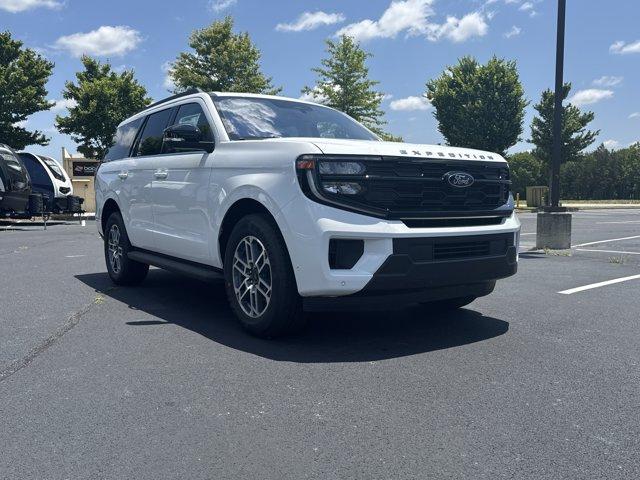 new 2025 Ford Expedition car, priced at $68,210