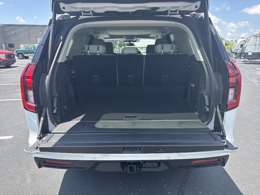 new 2025 Ford Expedition car, priced at $66,558