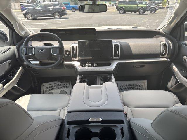 new 2025 Ford Expedition car, priced at $68,210