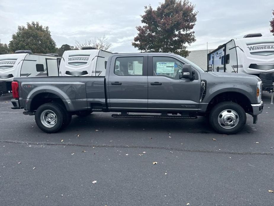 new 2024 Ford F-350 car, priced at $67,350