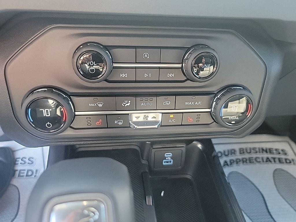 new 2025 Ford Bronco car, priced at $48,852