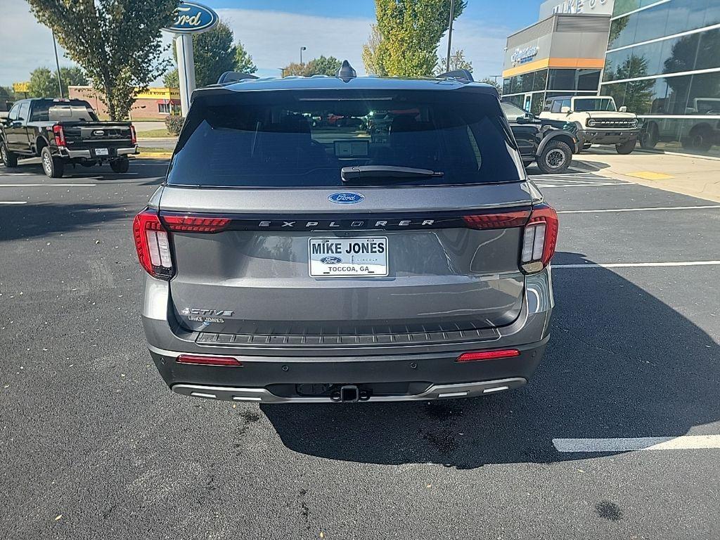new 2025 Ford Explorer car, priced at $43,474