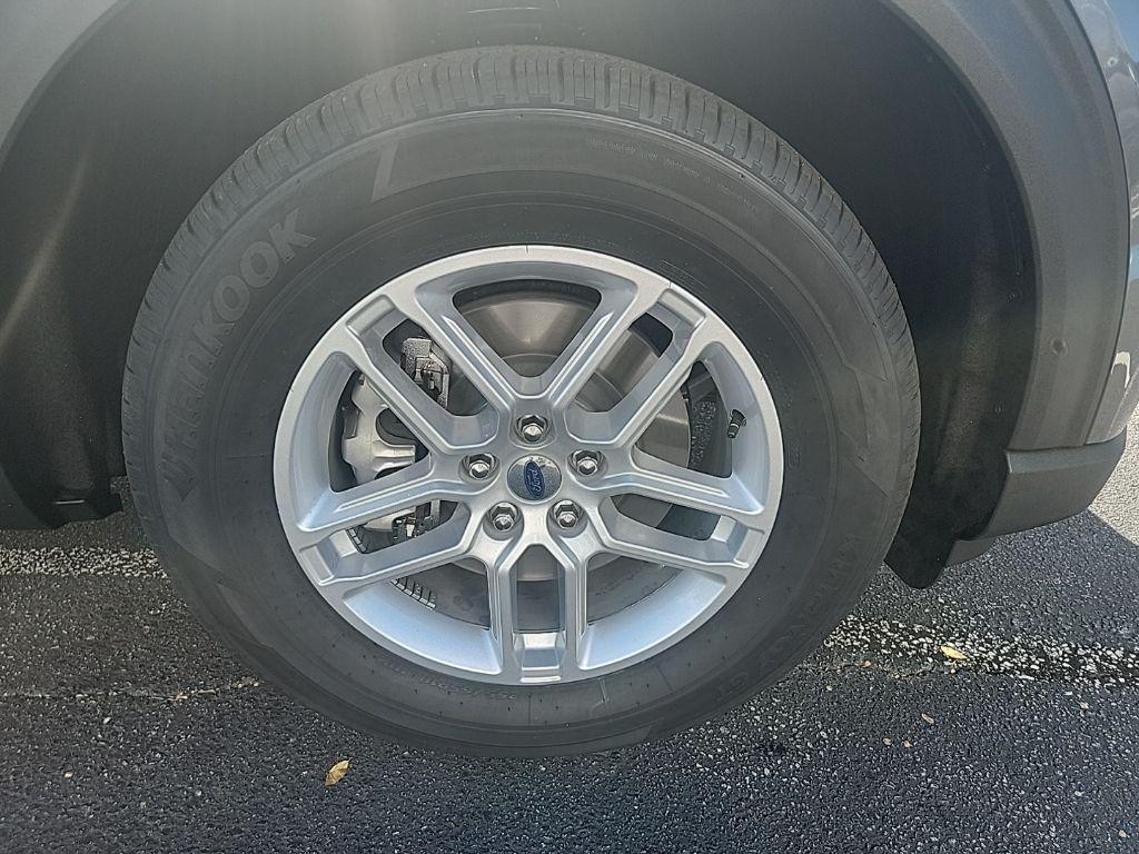 new 2025 Ford Explorer car, priced at $43,474