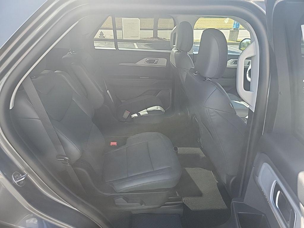 new 2025 Ford Explorer car, priced at $43,474
