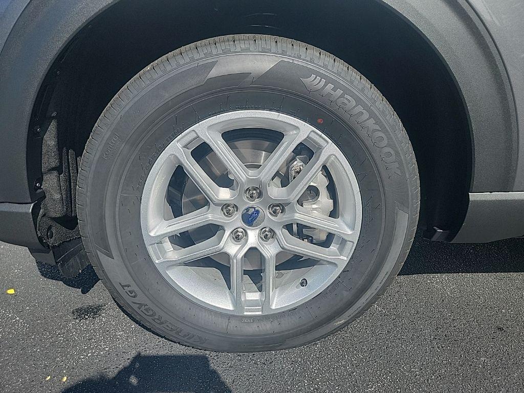 new 2025 Ford Explorer car, priced at $43,474