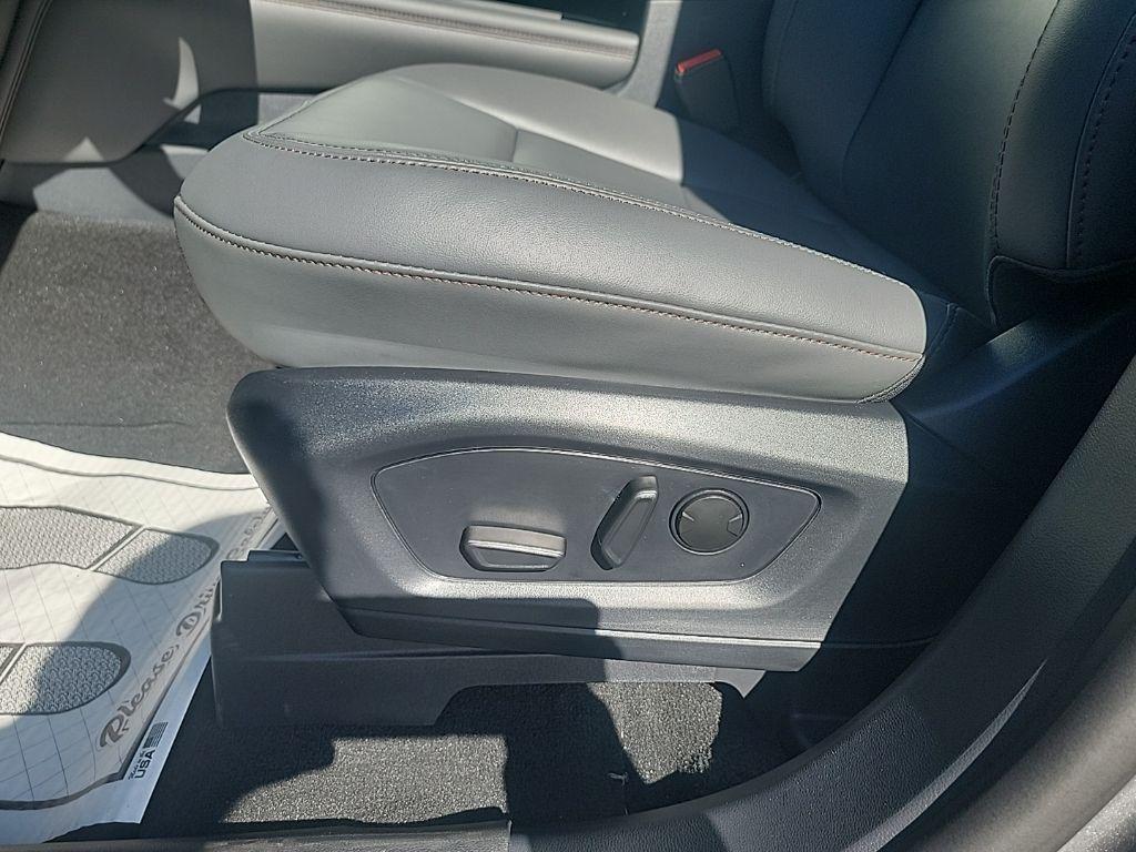 new 2025 Ford Explorer car, priced at $43,474
