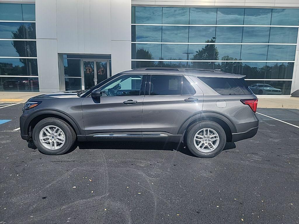 new 2025 Ford Explorer car, priced at $43,474