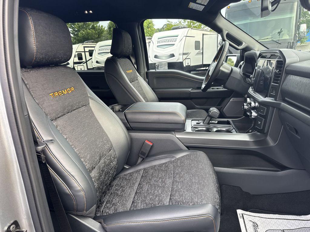 new 2025 Ford F-150 car, priced at $64,067