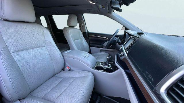 used 2016 Toyota Highlander Hybrid car, priced at $22,777