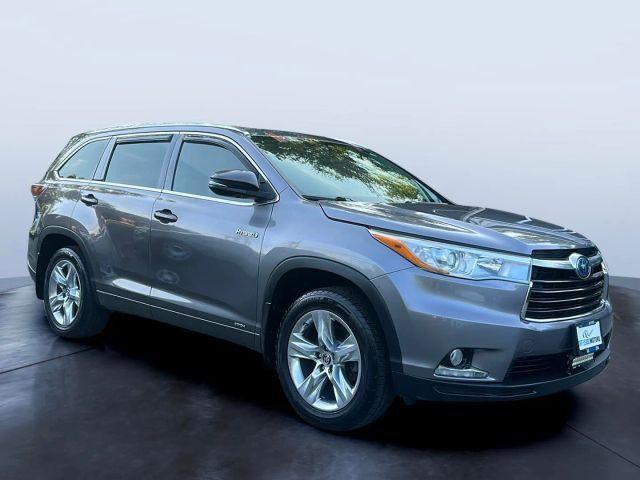 used 2016 Toyota Highlander Hybrid car, priced at $22,777