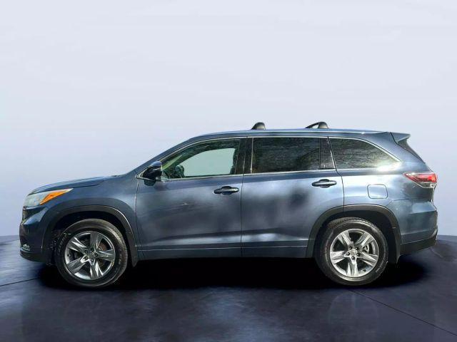 used 2014 Toyota Highlander car, priced at $17,777