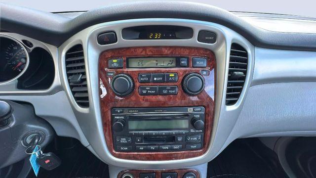 used 2004 Toyota Highlander car, priced at $6,977