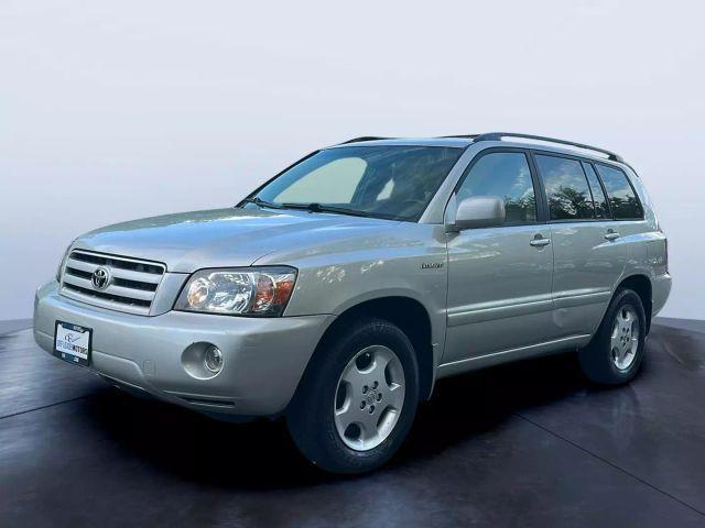 used 2004 Toyota Highlander car, priced at $6,977