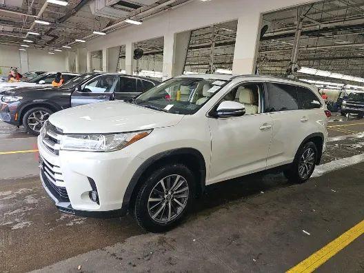 used 2019 Toyota Highlander car, priced at $23,777
