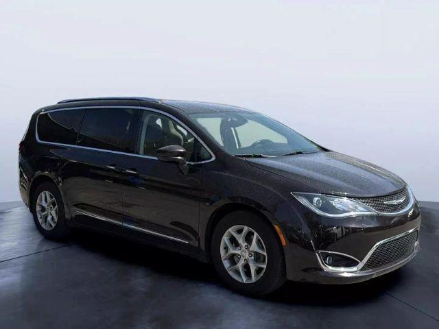 used 2017 Chrysler Pacifica car, priced at $13,777